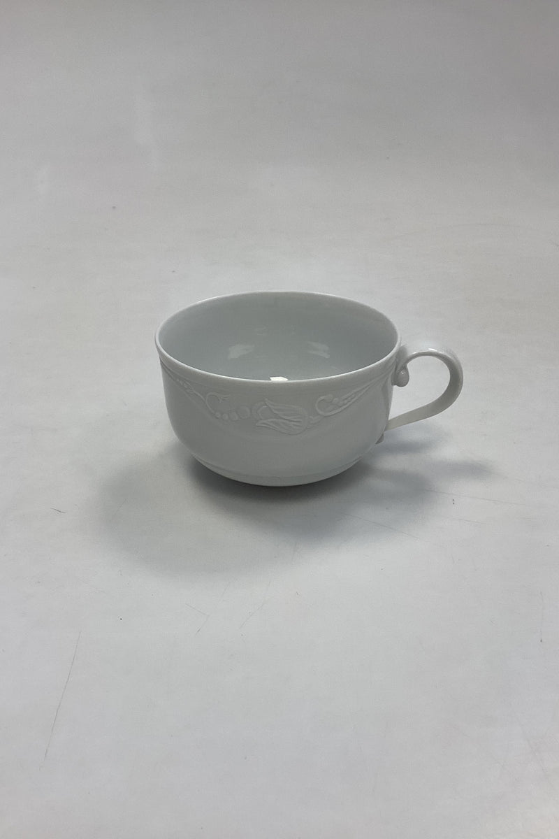 Royal Copenhagen Hvid Magnolia med uglaseret relief Tekop No. 81