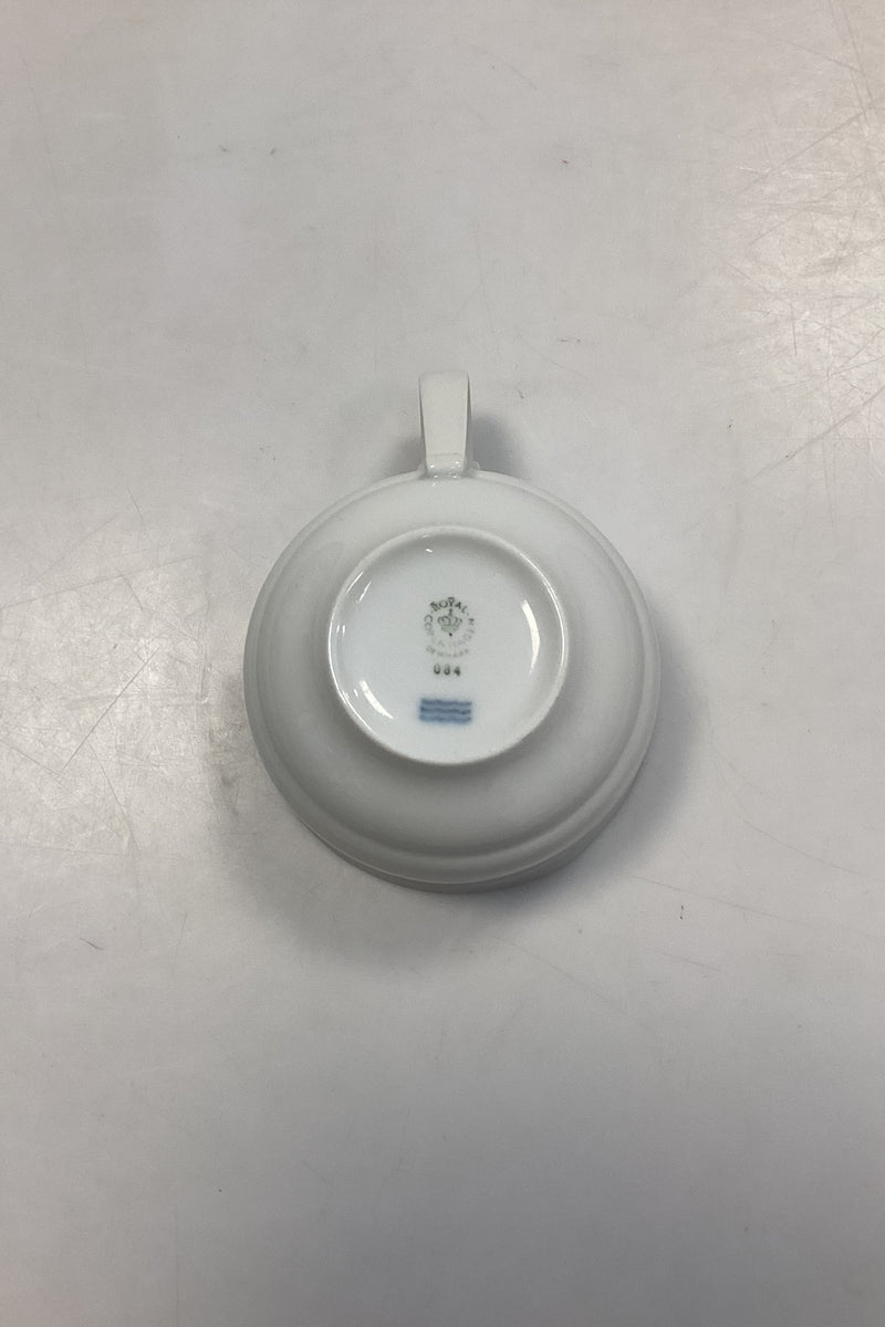 Royal Copenhagen Hvid Magnolia med uglaseret relief Tekop No. 84