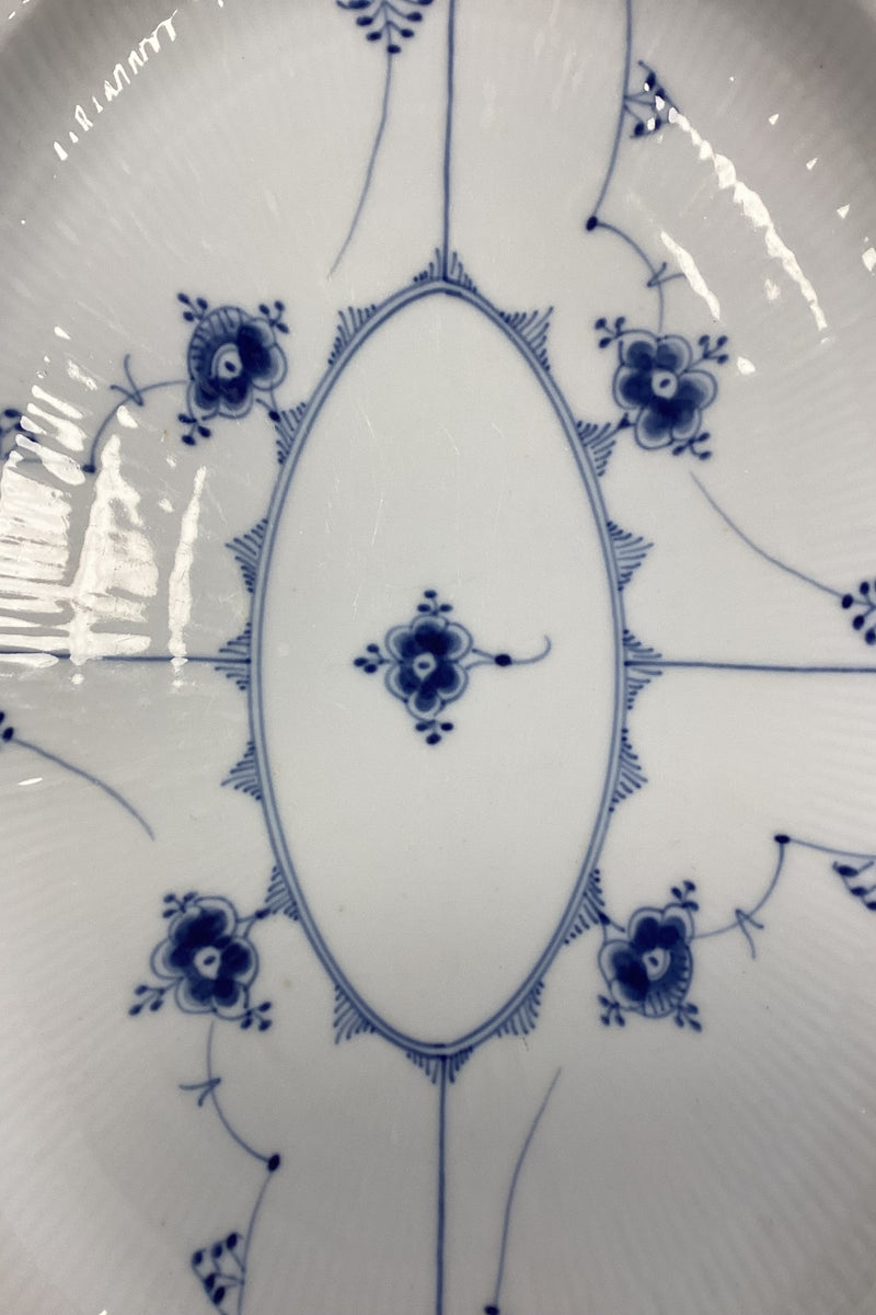 Royal Copenhagen Musselmalet Riflet Fad No. 100