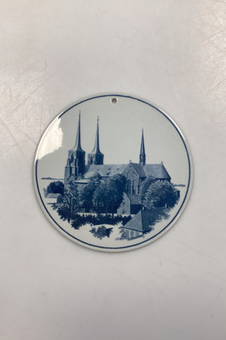 Royal Copenhagen Platte med Roskilde Domkilde No. 6/1665