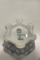 Royal Copenhagen Musselmalet Helblonde Lille sekskantet kaffekande No 1030