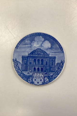 D.D.P.A. Mindeplatte fra Københavns Fajancefabrik