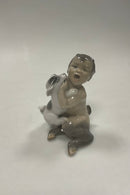 Royal Copenhagen Figur af Faun med hund No 2823