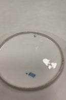 Royal Copenhagen Antik Tallerken med Blomster Motiv og guld. Signeret af Christian Klein fra 1820-1850