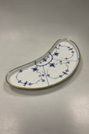 Royal Copenhagen Musselmalet Riflet Halvmåne Fad med Guld No. 402