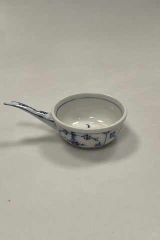 Royal Copenhagen Musselmalet Riflet skål med håndtag No. 2038