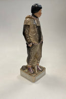 Royal Copenhagen Overglasur Figur af Grønlandsk Mand No. 12225