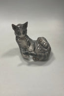 Royal Copenhagen Figur af legene Kat No. 2284