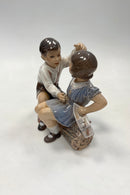Dahl Jensen Figur Pige og Dreng med Skib No. 1214