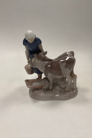 Bing og Grøndahl Figur Pige med Kalve No. 2270