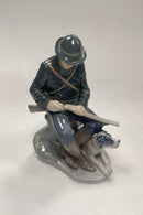 Royal Copenhagen Figur - Jæger med Hund No. 1087