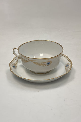 Royal Copenhagen Stel No. 118/2007 Tekop med Underkop Påfugl med Guldkant