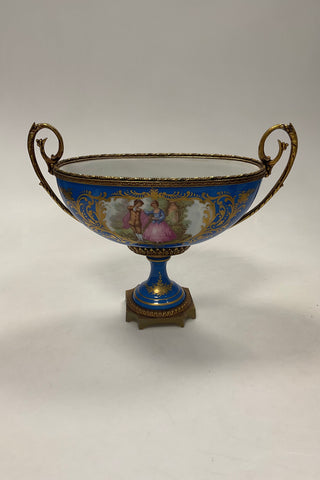 Oval Porcelæns skål med bronze montering i Sevres Stil