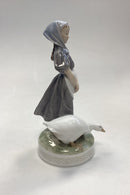 Royal Copenhagen Figur - Gåsepige No. 527