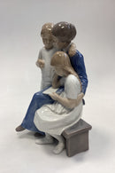Bing og Grøndahl Figur - Mor med sine Piger No. 1910