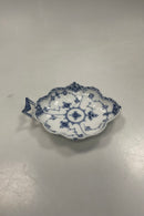 Royal Copenhagen Musselmalet halvblonde Lille bladformet kagefad No. 550