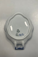 Royal Copenhagen Musselmalet halvblonde Lille bladformet kagefad No. 550