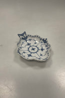Royal Copenhagen Musselmalet Helblonde Bladformet fad No 1076