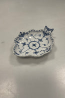 Royal Copenhagen Musselmalet Helblonde Bladformet fad No 1076