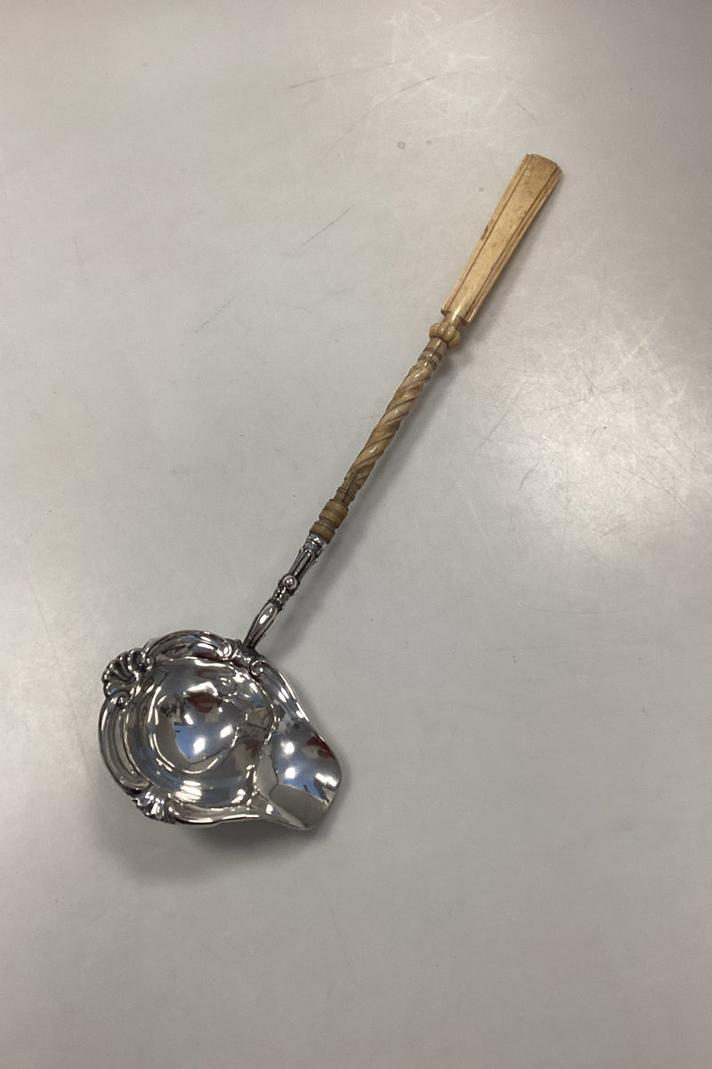 Suppeøse i provinssølv med elfenben skaft