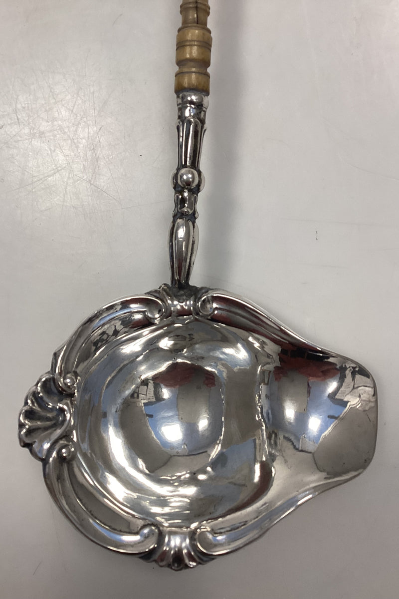 Suppeøse i provinssølv med elfenben skaft