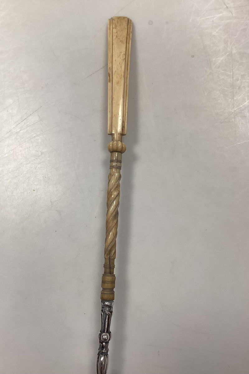 Suppeøse i provinssølv med elfenben skaft