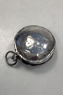 Antique Pill box / Snuff box in silver