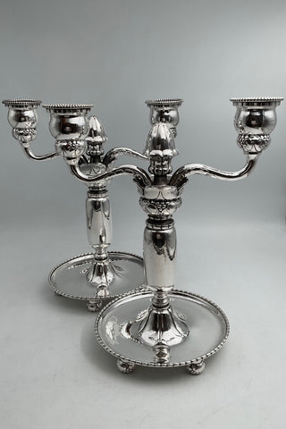 Par Georg Jensen Sølv 2 armet Lysestager med 4 fødder No. 114