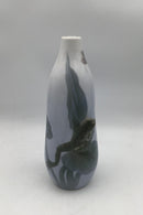 Royal Copenhagen Art Nouveau Vase med Frø og Guldsmed No 465/250 - Danam Antik