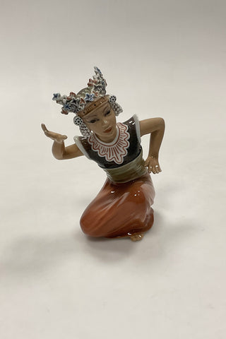 Dahl Jensen Figurine: Oriental Girl Monuia No. 1323