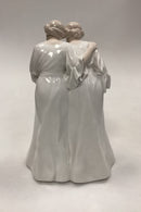 Royal Copenhagen Art Nouveau Figur - To unge kvinder No. 822