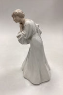 Royal Copenhagen Art Nouveau Figur - To unge kvinder No. 822