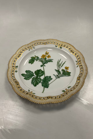 Royal Copenhagen Flora Danica Fad med gennembrudt rand No 20/3574
