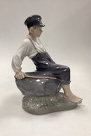 Royal Copenhagen Figur Dreng på Sten No. 1659