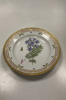Royal Copenhagen Flora Danica Spisetallerken No 3549