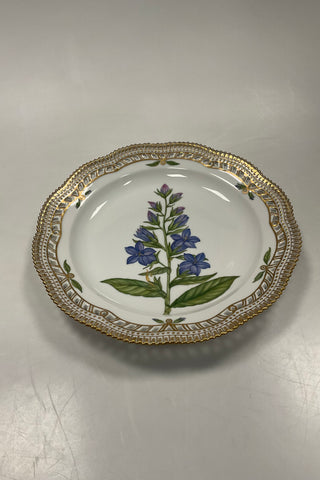 Royal Copenhagen Flora Danica Tallerken med gennembrudt kant No. 20/3526