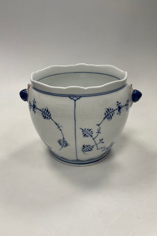 Royal Copenhagen Musselmalet Riflet Urtepotteskjuler No. 126