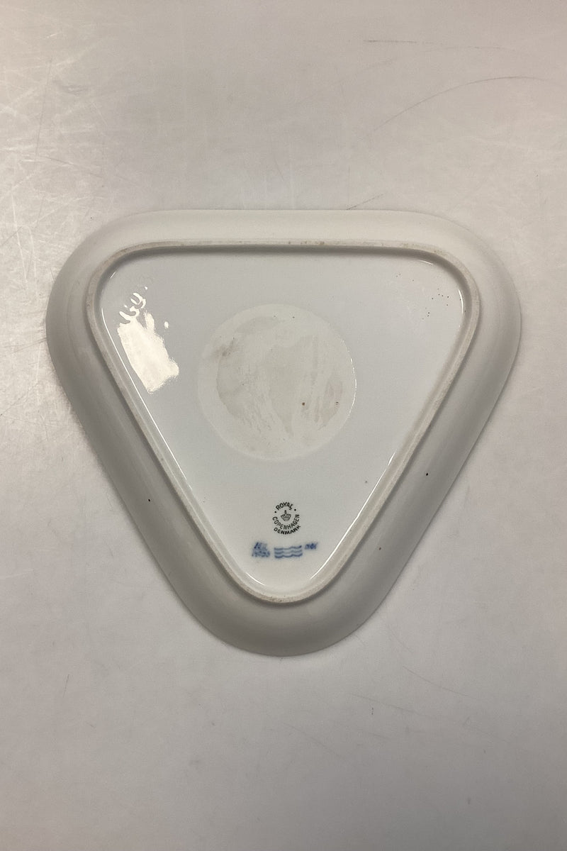 Royal Copenhagen Bleu Royal Trekantet Fad No. 14033