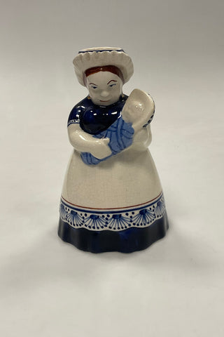 Aluminia Fajance Figur af Ammen No. 556 / 484