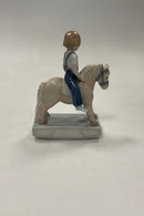 Royal Copenhagen Figur af Pige på Hest No. 5651