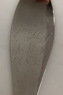 Ornamental Dekorations ske i sølv 1832 med Sneglehus