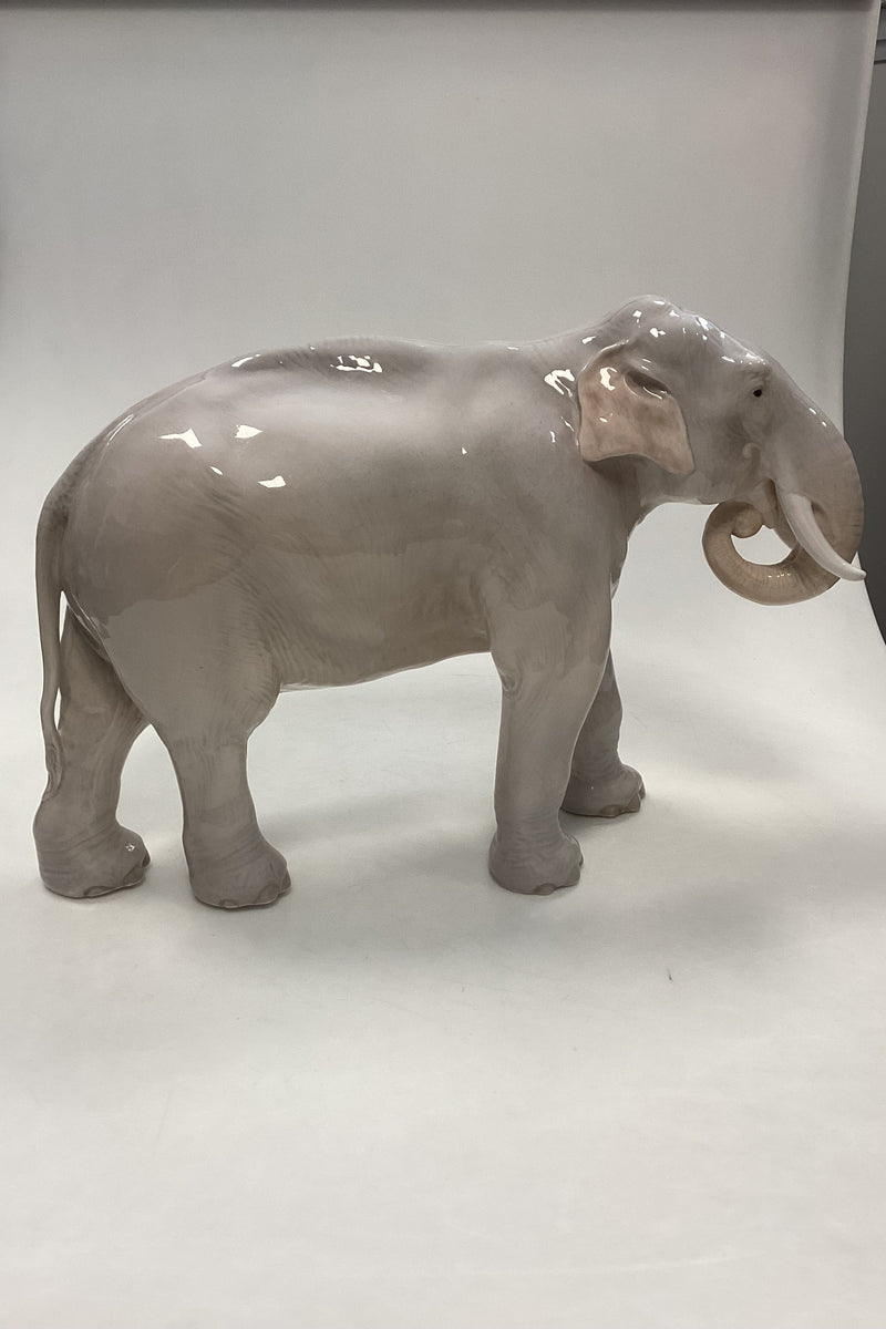 Royal Copenhagen Figur Elefant No. 447