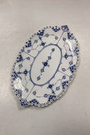 Royal Copenhagen Musselmalet Helblonde Underfad til Frugtkurv No. 1060 / Privatmalet