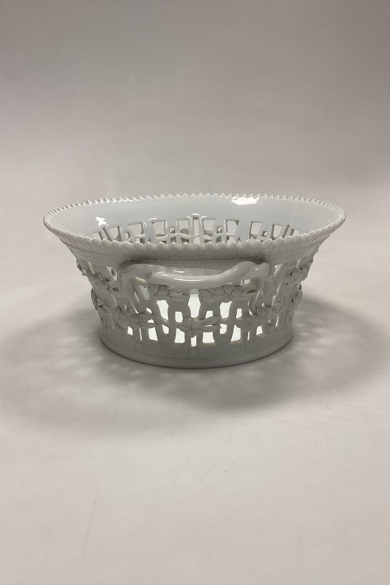 Royal Copenhagen Hvid Flora Danica / Perlestel Frugtskål No. 397