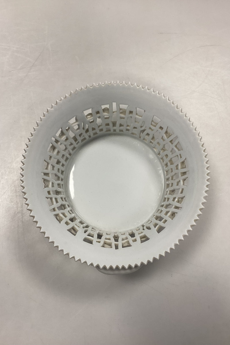 Royal Copenhagen Hvid Flora Danica / Perlestel Frugtskål No. 397