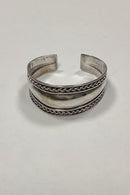 Modern open bangle in Sterling Silver