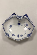 Royal Copenhagen Blue Fluted Half Lace Mussel dish No. 556