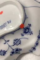 Royal Copenhagen Blue Fluted Half Lace Mussel dish No. 556