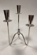 Par trearmede Lysestager i Sølvplet af Johannes Berg