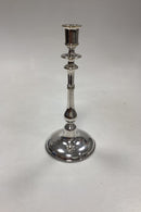 Par Høje Lysestager i Sølvplet af I. P. C. Hansen